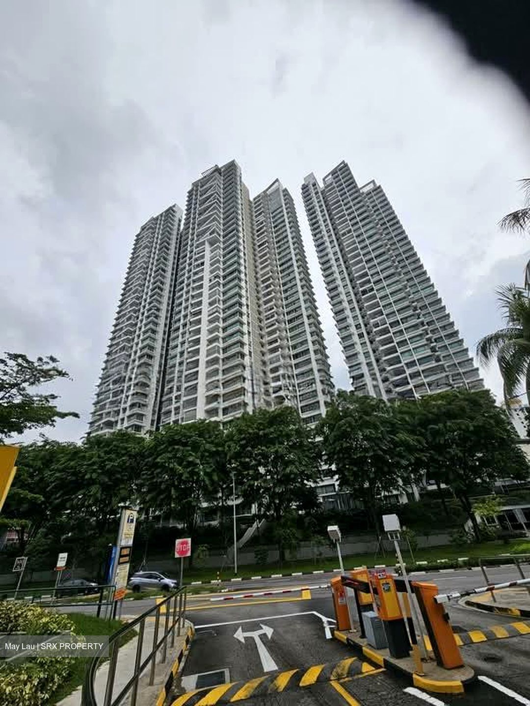 Toa Payoh Central (D12), Retail #555805711